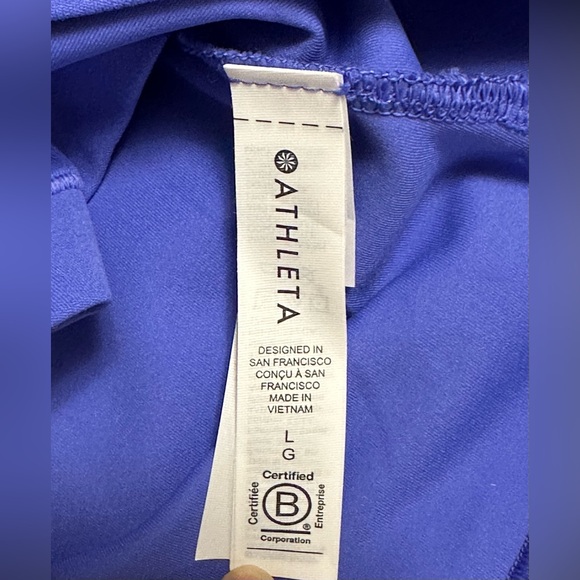 Athleta NWT Transcend Wrap Top - Size L - Picture 7 of 9